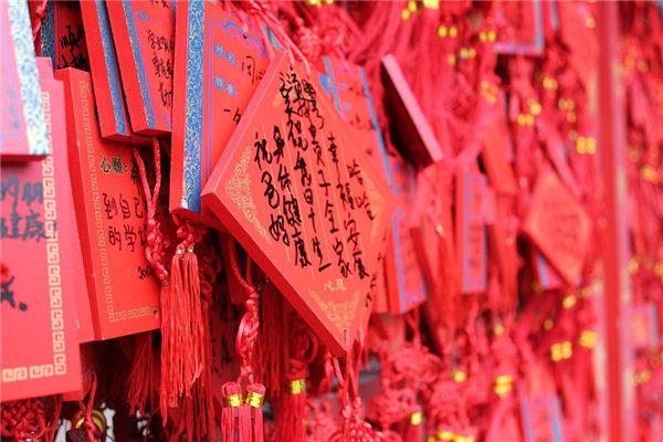 别李明府 - 韩翃 - 唐代 - 诗词配图