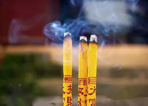 新楼诗二十首 海榴亭 - 李绅 - 唐代 - 诗词配图