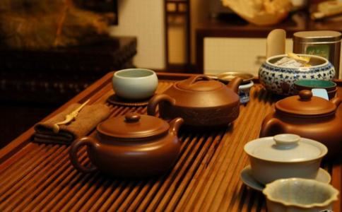 龙门八咏：石楼 - 刘长卿 - 唐代 - 诗词配图
