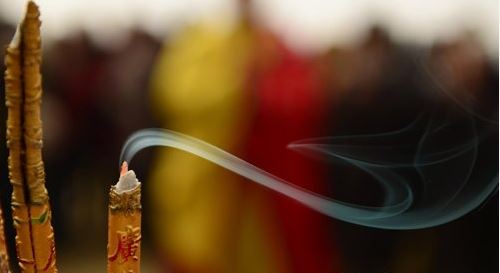喜李景魏就熊伯岩县尉招 - 乐雷发 - 唐代 - 诗词配图