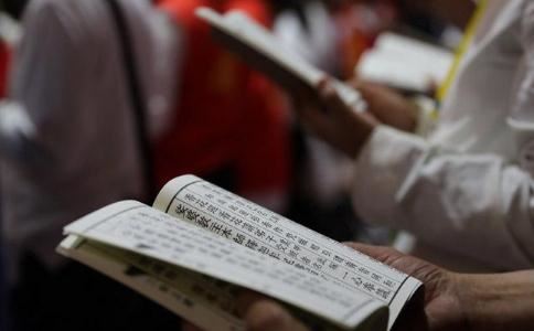 同舍问及故山景物用钟字韵诗以答 - 邓忠臣 - 唐代 - 诗词配图